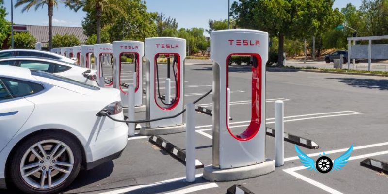 Supercharging: On-the-Go Convenience